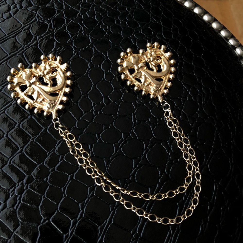Gold Chain Heart Brooch / Pin Thing